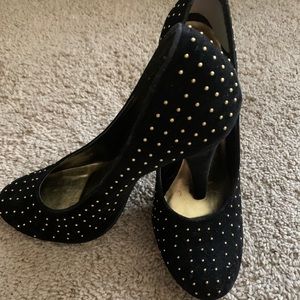 Black with gold dots heels